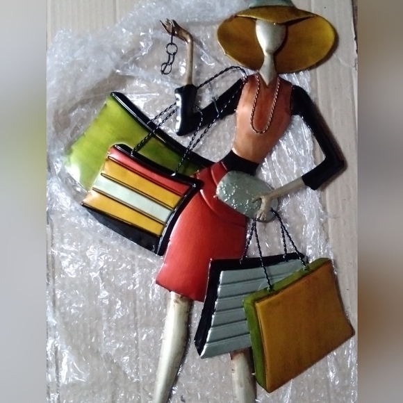 Stylish Multicolor Shopping Girl Metal Wall Art - Picture 5 of 8